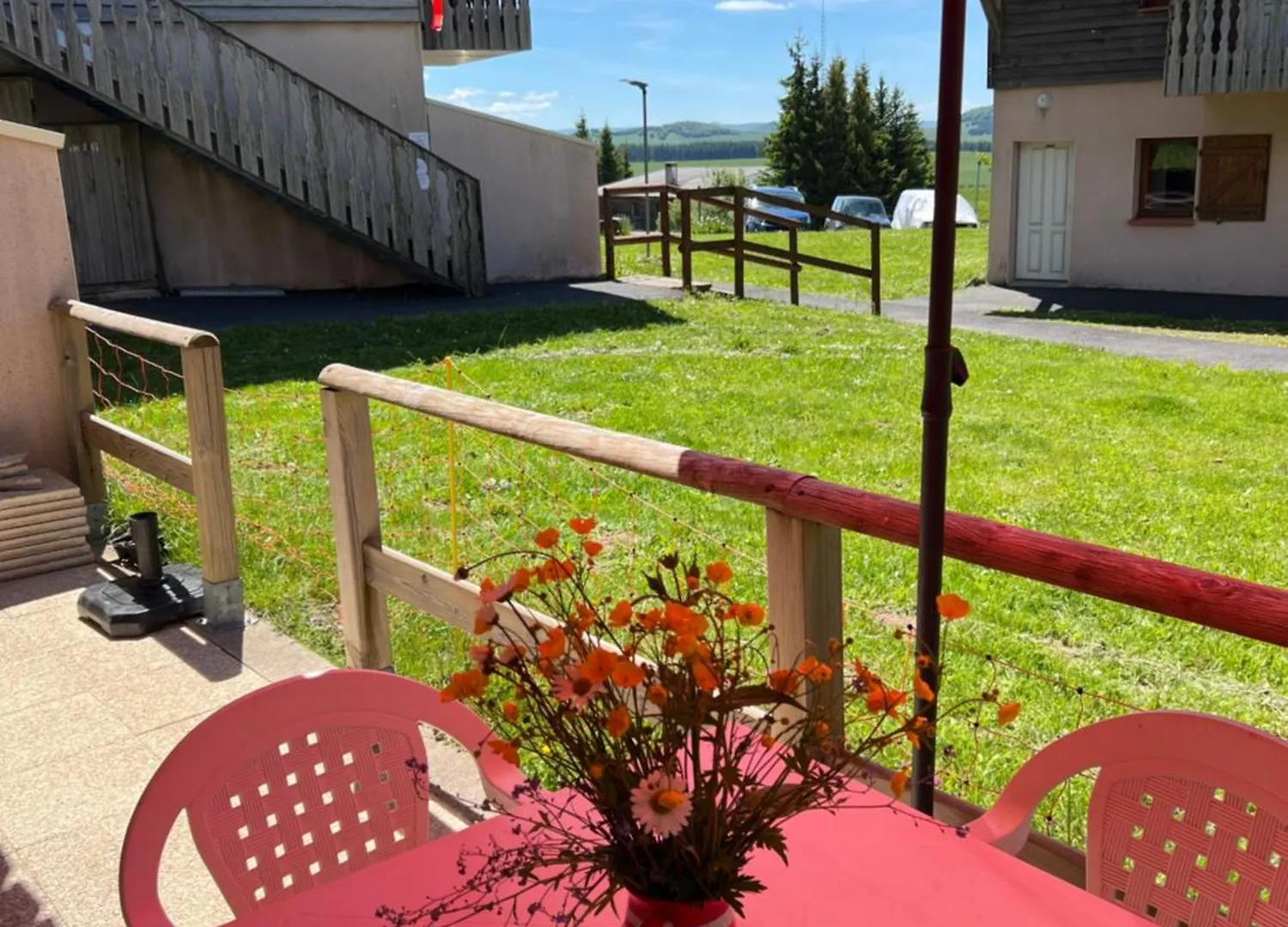Apartment Super Besse Chez Sophie 2Ch, Sejour, Wifi, 2Tv, Rdc, Terrasse, Parc, Piscine, Pkg France