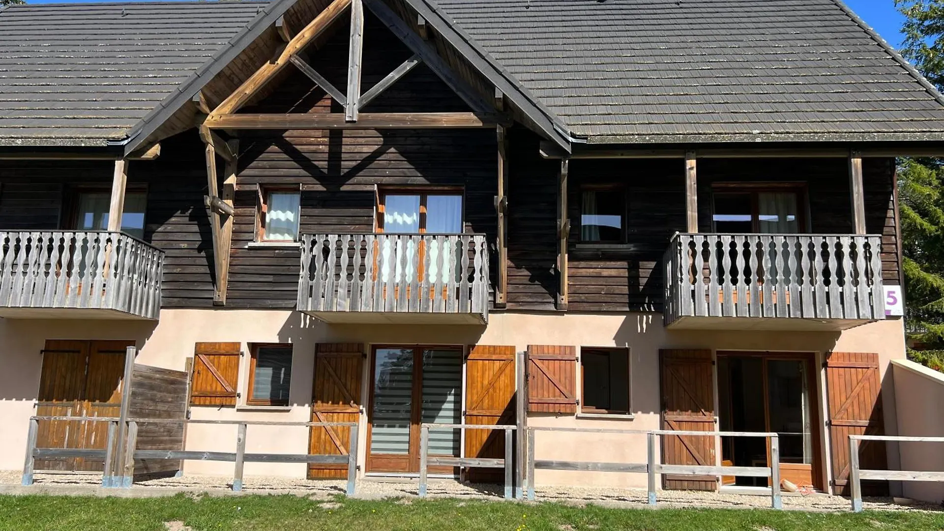 Super Besse Chez Sophie 2Ch, Sejour, Wifi, 2Tv, Rdc, Terrasse, Parc, Piscine, Pkg France