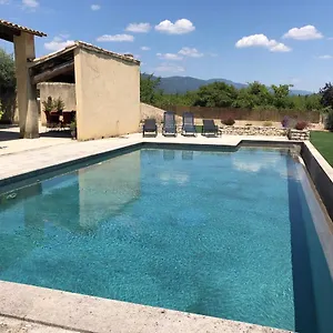 https://villa-dans-le-luberon-a-2-km-de-lourmarin.fr-provencehotel.com